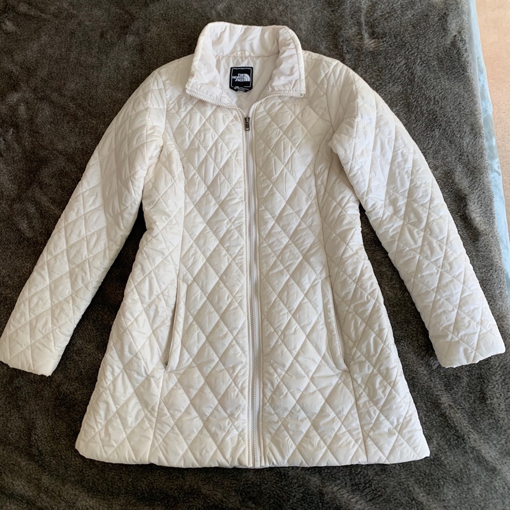 The North Face white/ cream puffer coat in EUC!!